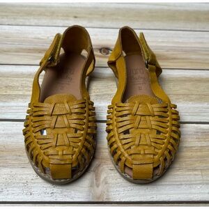 Zara Baby Little Girls 2T Yellow Leather Braided Huaraches Sandals